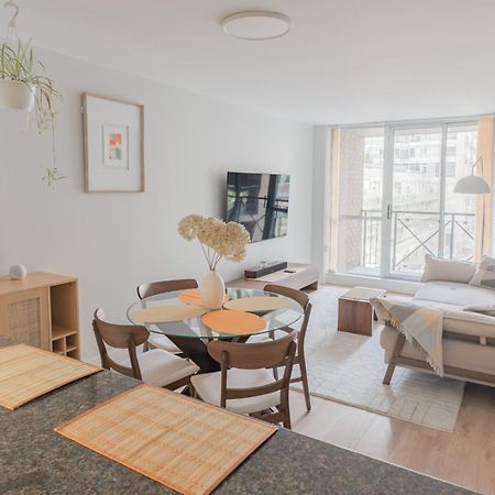 Boutique Suite Of Downtown Торонто Екстериор снимка